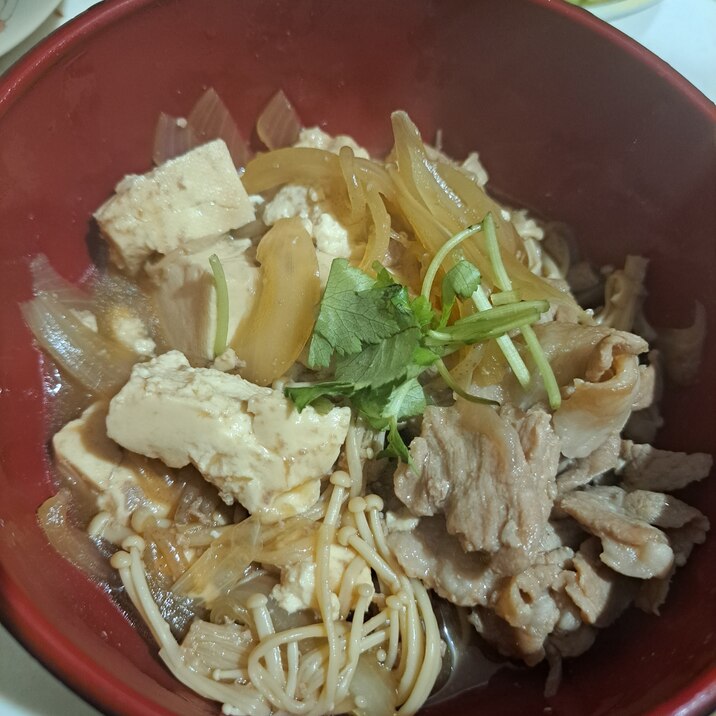 豚こまで肉豆腐